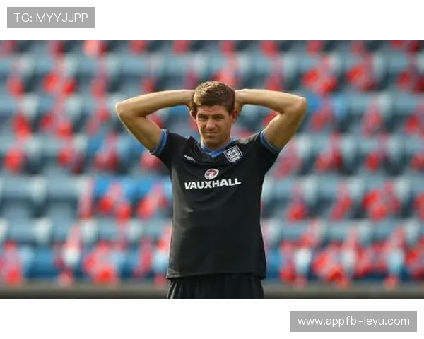 杰拉德：英格兰中场传奇，永载历史的足球英雄