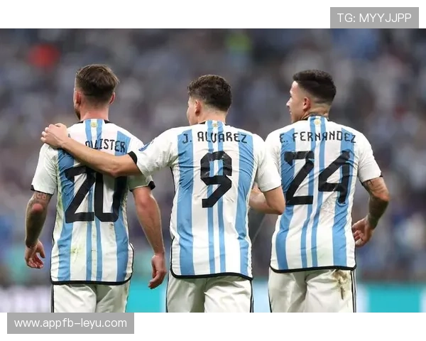 梅西VS莫德里奇:巅峰对决落幕,阿根廷3-0克罗地亚晋级决赛