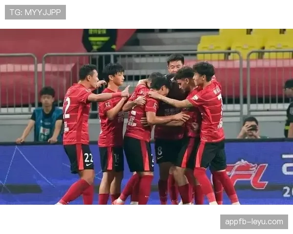 赫尔城夏窗豪掷引援，新星加盟助力球队状态回升备战新赛季