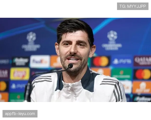 库尔图瓦领衔比利时国家队全力备战世界杯，展现强劲争冠实力