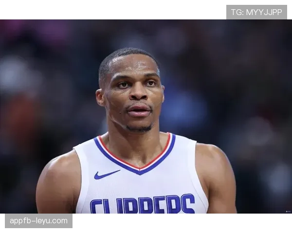 热刺中场持续进化：创造力与防守平衡成球队战绩提升关键