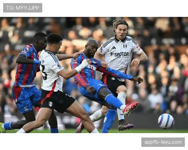 富勒姆锋线崛起:新赛季精彩表现持续引发球迷关注 富勒姆锋线崛起:新赛季精彩表现持续引发球迷关注