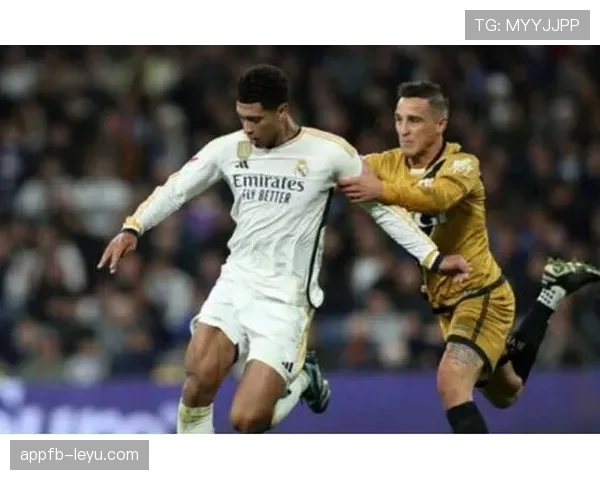 贝林厄姆 vs 兰帕德:进球型中场对比与战术角色差异分析 贝林厄姆 vs 兰帕德:进球型中场对比与战术角色差异分析