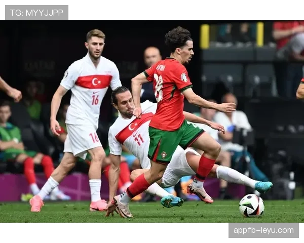 维蒂尼亚 vs 加维：新生代中场组织与推进能力对比